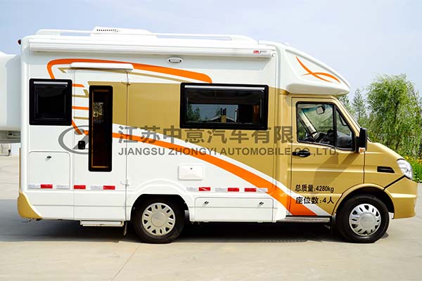 中意SZY5043XLJN5依维柯C型房车